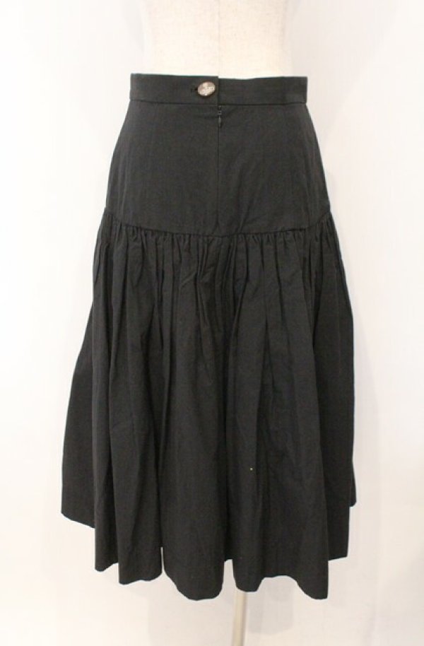 画像3: ヴィヴィアンウエストウッド 中古 / タックフレアスカート 2 ブラック  O-26-02-15-058-sk-YM-OS (3)