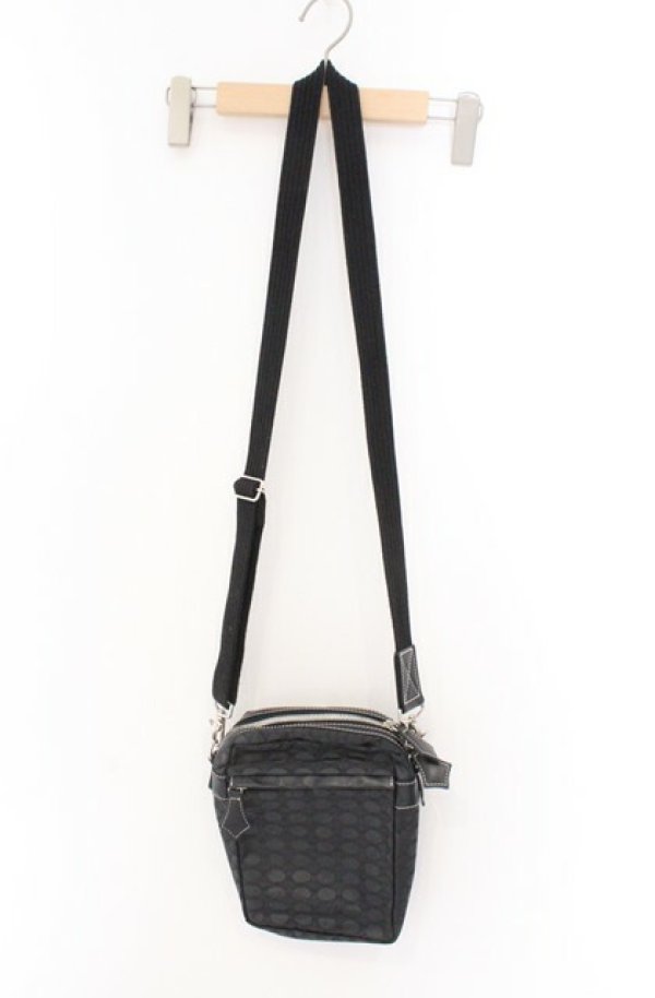 画像2: ヴィヴィアンウエストウッド 中古 / オーバルオーブナイロンショルダーバッグ  ブラック  O-26-02-15-079-ba-IG-OS (2)