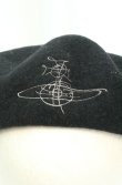 画像2: ヴィヴィアンウエストウッド 中古 / グラフィティオーブ刺繍ベレー帽  ブラック  O-26-02-15-094-gd-YM-ZH (2)