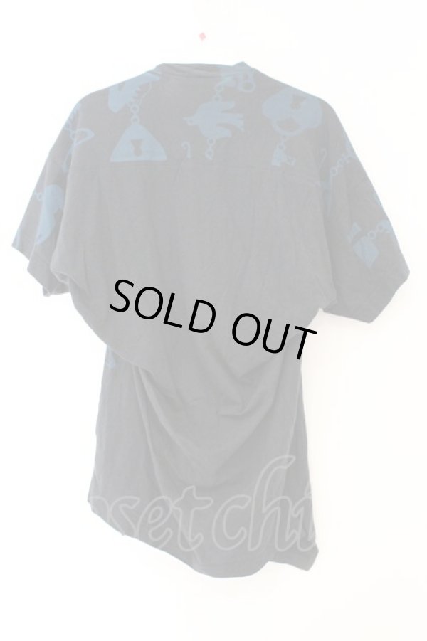 画像4: ヴィヴィアンウエストウッド 中古 / チャームプリント半袖カットソー 3 ネイビーｘターコイズ  O-26-03-08-010-to-YM-OS (4)