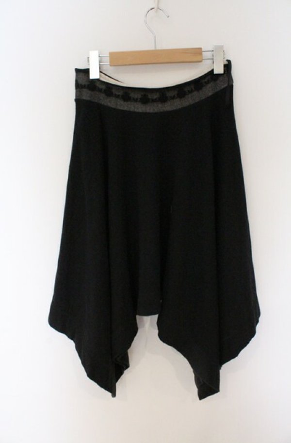 画像4: ヴィヴィアンウエストウッド 中古 / オーブラインイレギュラーヘムスウェットスカート 2 ブラック  O-26-03-22-072-sk-YM-OS (4)