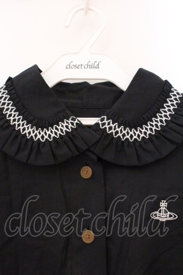 画像2: ヴィヴィアンウエストウッド 中古 / コットンローンスモッキングクロップドシャツ 00 ブラック×ホワイト  O-26-04-12-025-bl-IG-OS (2)