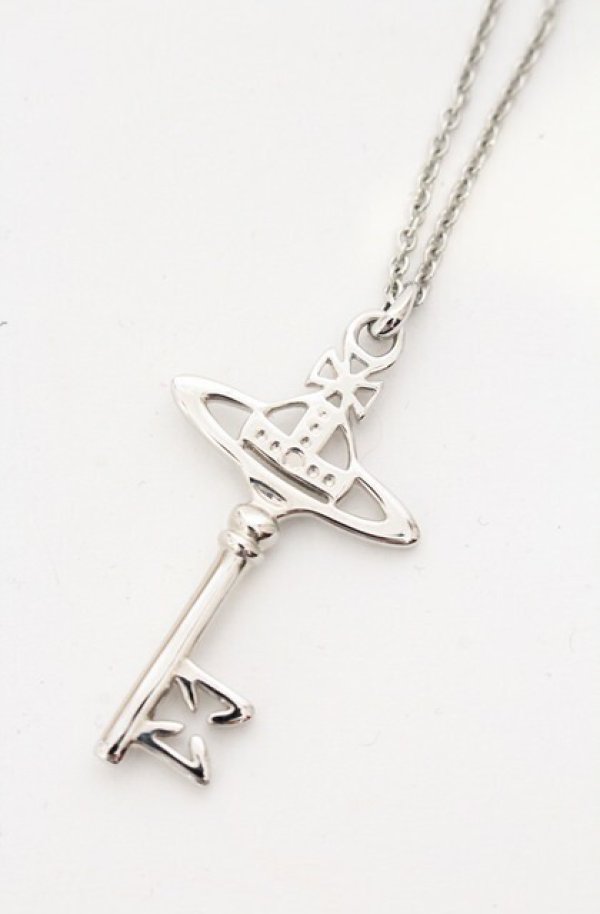 画像2: ヴィヴィアンウエストウッド 中古 / KEY ネックレス（キー）  シルバー  O-26-04-19-111-nl-YM-OS (2)