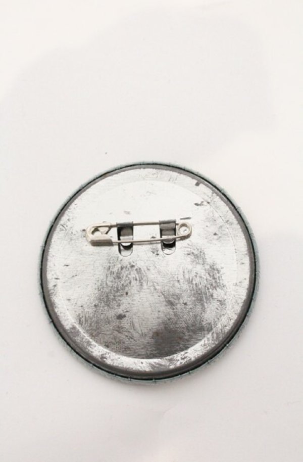 画像2: ヴィヴィアンウエストウッド 中古 / 20/30　ラージ缶バッジ  カーキ  O-26-04-19-124-gd-YM-OS (2)