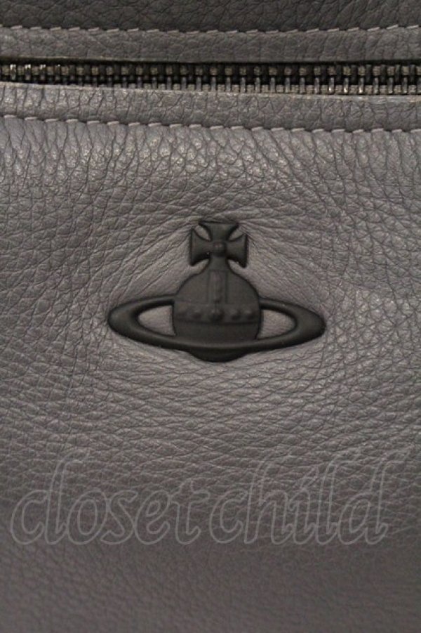 画像2: ヴィヴィアンウエストウッド 中古 / MINIMALショルダーバッグ  グレー  O-26-04-26-041-ba-YM-OS (2)