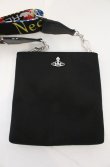 画像4: ヴィヴィアンウエストウッド 中古 / SQUIRE SQ CROSSBODY PRINT STRAP（スクエア クロスボディ プリント ストラップ）  ブラック×マルチ  O-26-05-03-003-ba-IG-OS (4)