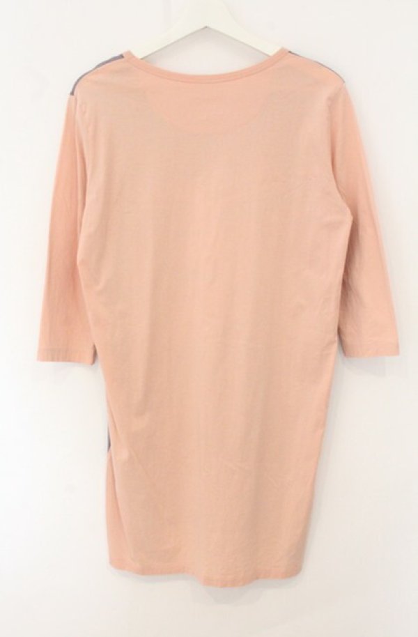 画像4: ヴィヴィアンウエストウッド 中古 / 童話プリントカットワンピース M ピンクｘネイビー  O-26-05-10-019-op-YM-OS (4)