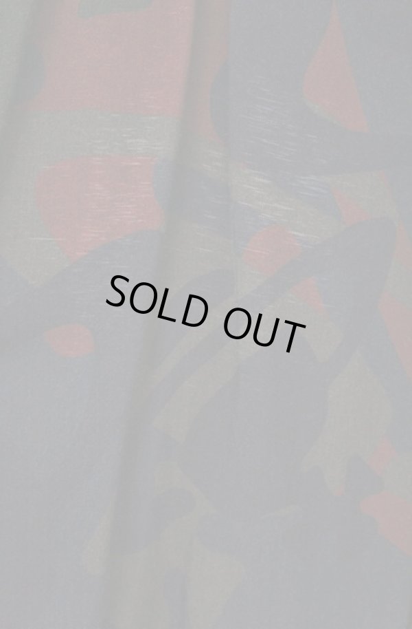 画像2: ヴィヴィアンウエストウッド 中古 / レーヨンエットCAMO ORB PRINTスクエアパネルスカート 00 カーキグリーン  O-26-05-10-031-sk-IG-ZH (2)