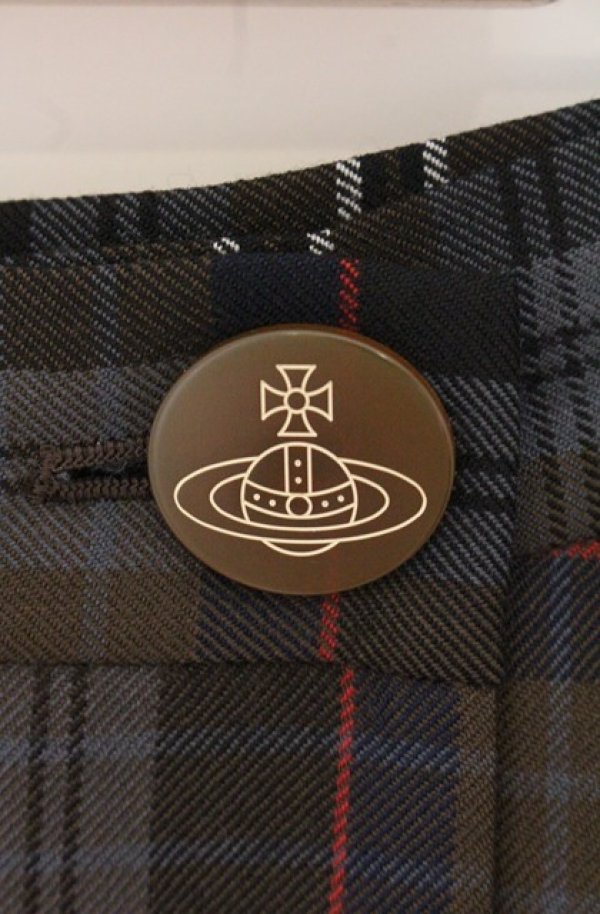 画像2: ヴィヴィアンウエストウッド 中古 / 24AW　TARTAN CHECK ライディングスカート 01 ブラウン  O-26-05-10-033-sk-IG-OS (2)