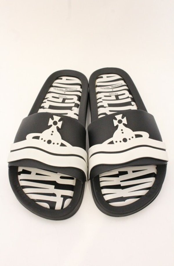 画像2: ヴィヴィアンウエストウッド×Melissa 中古 / BEACH SLIDE AD ORBサンダル JPN24cm ブラック×ホワイト  O-26-05-10-058-sh-IG-OS (2)
