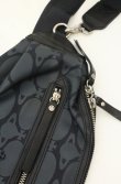 画像3: ヴィヴィアンウエストウッド 中古 / モノグラムオーブエンボスメンズボディバッグ  ブラック（ネイビー系）  O-26-06-21-039-ba-YM-OS (3)