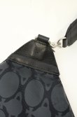 画像6: ヴィヴィアンウエストウッド 中古 / モノグラムオーブエンボスメンズボディバッグ  ブラック（ネイビー系）  O-26-06-21-039-ba-YM-OS (6)