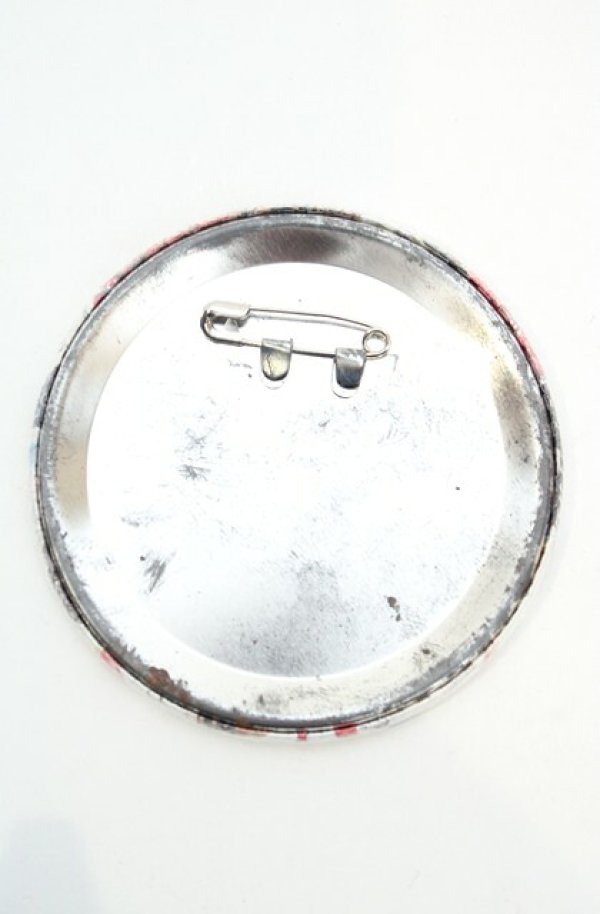 画像2: ヴィヴィアンウエストウッド 中古 / インビテーション柄缶バッジ  マルチ  O-26-08-16-031-gd-YM-OS (2)