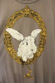 画像2: ヴィヴィアンウエストウッド 中古 / オーガニック天竺バニーインフレームTシャツワンピース 2 グレージュ  O-26-08-30-1024-op-YM-OS (2)