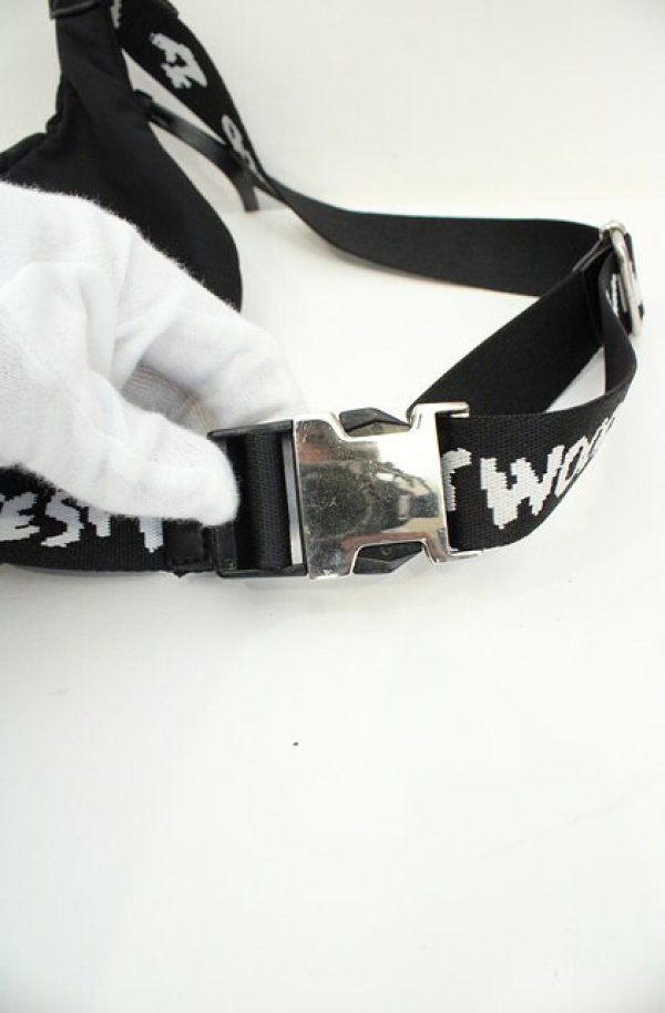 画像3: ヴィヴィアンウエストウッド MAN 中古 / HAND DRAW LOGOTAPE ボディバッグ  ブラック  O-26-08-30-1067-ba-IG-OS (3)
