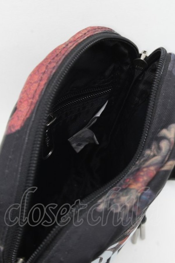 画像3: ヴィヴィアンウエストウッド 中古 / x EASTPAK save our oceansショルダーポーチ  黒  S-25-04-16-032-ba-AS-ZS (3)