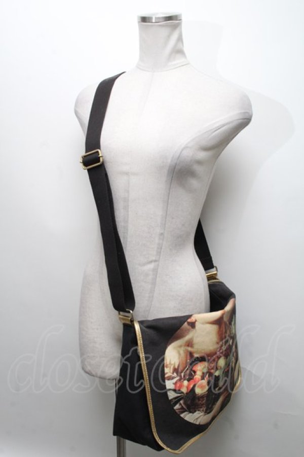 画像4: ヴィヴィアンウエストウッド 中古 / カラヴァッジョショルダーバッグ  黒  S-25-04-16-029-ba-AS-ZS (4)