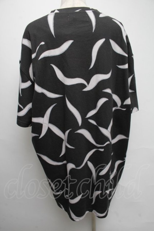 ヴィヴィアンウエストウッド 中古 / ORGANIC COTTON カットソー M 黒  S-25-05-11-050-to-AS-ZS ヴィヴィアンウエストウッド MAN 中古 / MUD ORBロンT 46 黒 S