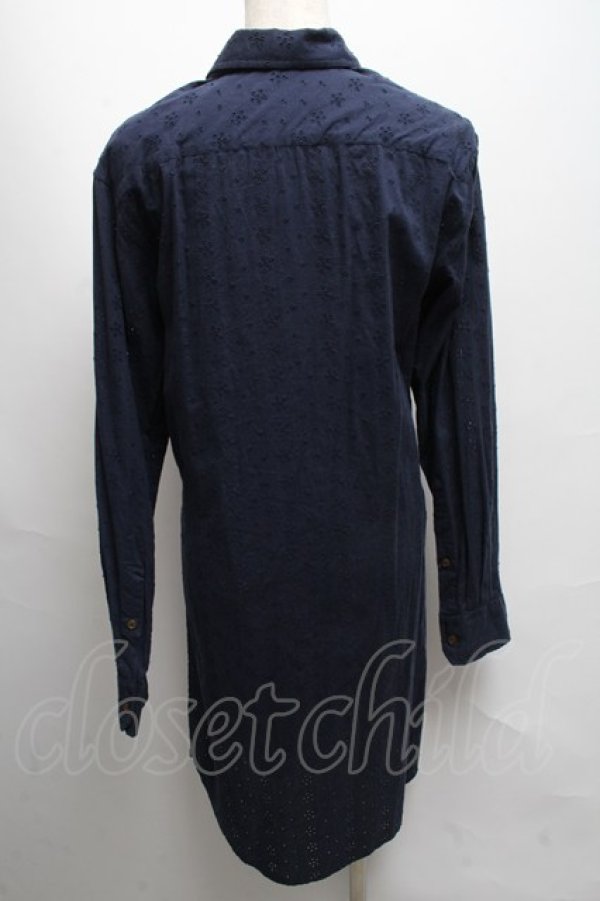 ヴィヴィアンウエストウッド MAN 中古 / オーブ刺繍透カシ長袖シャツ 46 紺  S-25-05-18-049-bl-AS-ZS ヴィヴィアンウエストウッド MAN 中古 / オーブ刺繍透カシ長袖