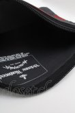 画像3: ヴィヴィアンウエストウッド 中古 / BA【ホノルル限定】ロゴプリントポーチ  黒  S-25-05-18-014-ba-AS-ZS (3)