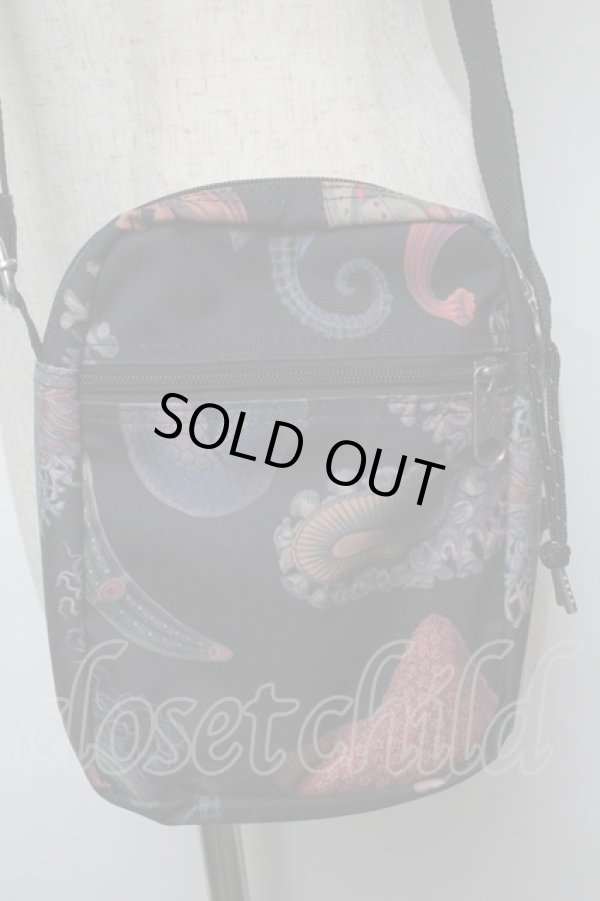 画像3: ヴィヴィアンウエストウッド 中古 / ×EASTPAK SAVE OUR OCEANSショルダーバッグ  黒  S-25-05-18-024-ba-AS-ZH (3)