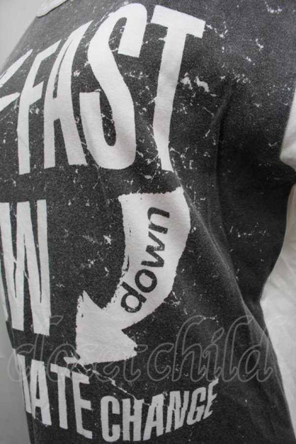 画像4: ヴィヴィアンウエストウッド MAN 中古 / オーブ刺繍英字ptTシャツ 46 白xグレー  S-25-07-27-024-to-HR-ZS (4)