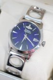 画像2: ヴィヴィアンウエストウッド 中古 / VV299GDBR オーブ クオーツ腕時計  シルバーx紺  S-25-10-22-025-ac-AS-ZS (2)