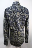 画像2: ヴィヴィアンウエストウッド MAN 中古 / 箔プリントシャツ  I 紺xゴールド  S-25-10-22-036-bl-AS-ZS (2)