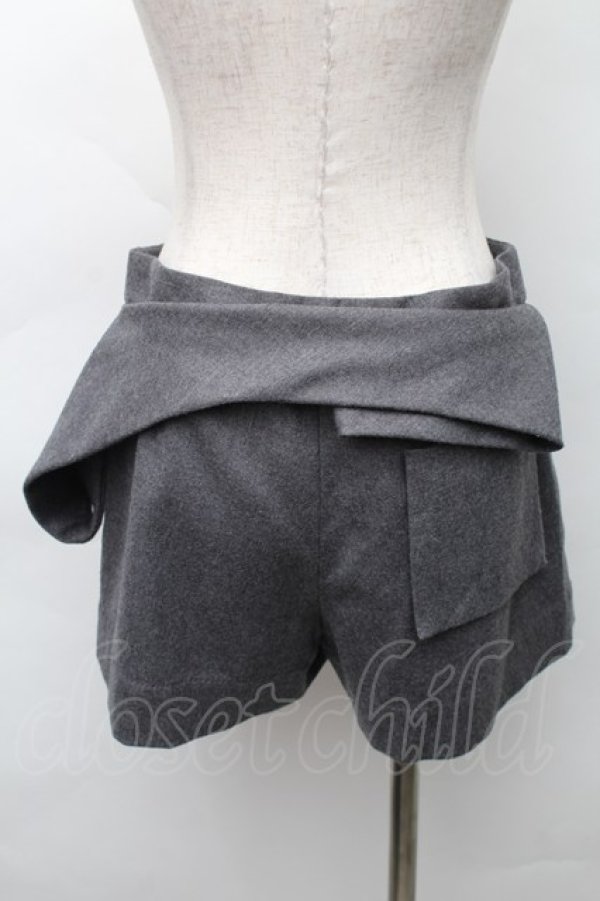 画像2: ヴィヴィアンウエストウッド 中古 / デザインショートパンツ 1 グレー  S-25-11-19-058-pa-AS-ZS (2)