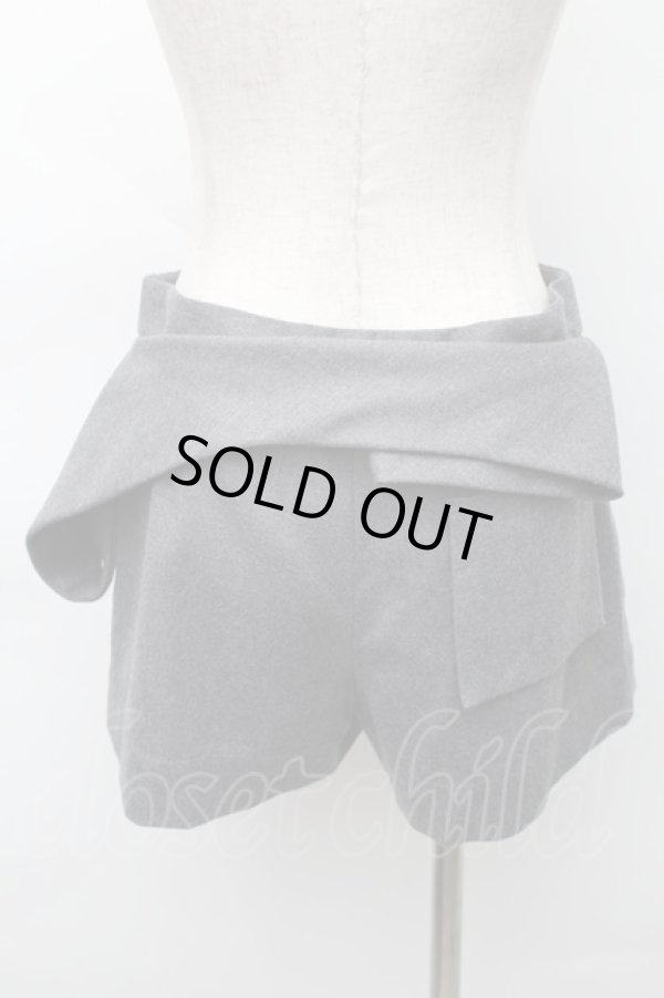 画像2: ヴィヴィアンウエストウッド 中古 / デザインショートパンツ 1 グレー  S-25-11-19-058-pa-AS-ZS (2)