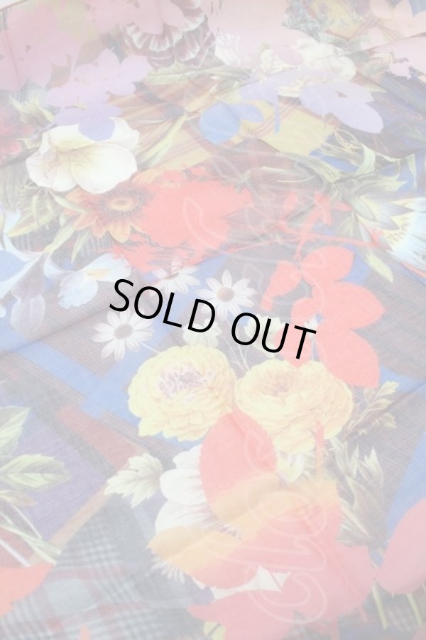 画像2: ヴィヴィアンウエストウッド 中古 / ハンカチ  マルチ  S-25-11-30-009-gd-AS-ZS (2)