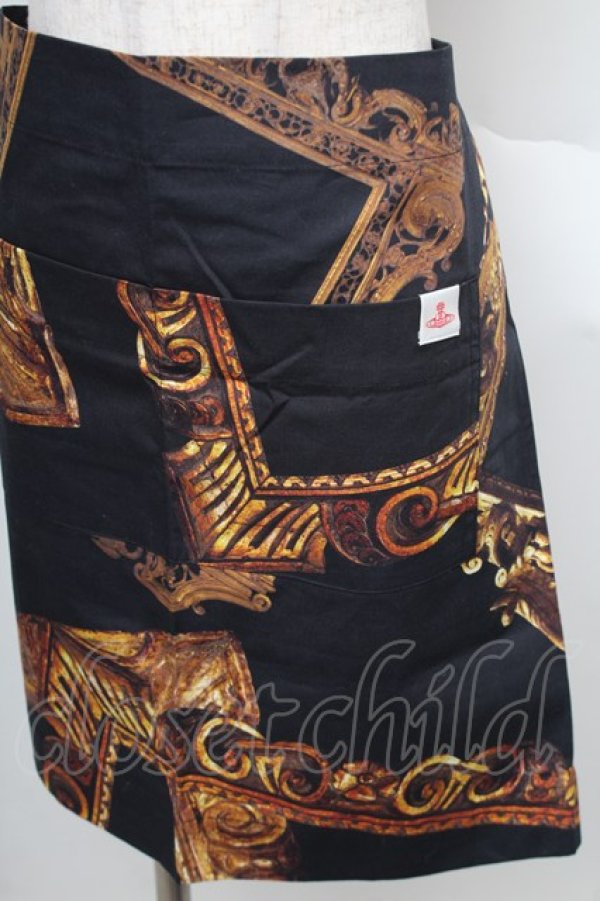 画像3: ヴィヴィアンウエストウッド 中古 / フレームプリントエプロン  黒  S-25-12-28-023-gd-AS-ZS (3)