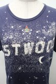 画像3: ヴィヴィアンウエストウッド 中古 / TS/カラーオーブ刺繍ミルキーウェイTシャツ L 紺  S-26-03-08-031-ts-AS-ZS (3)