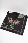 画像2: ヴィヴィアンウエストウッド 中古 / ローズプリントハンカチ  黒ｘピンク  S-26-03-15-015-gd-HR-ZS (2)