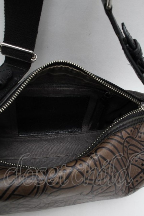 画像6: ヴィヴィアンウエストウッド 中古 / アーサーショルダーバッグ  黒  S-26-03-15-020-ba-AS-ZS (6)