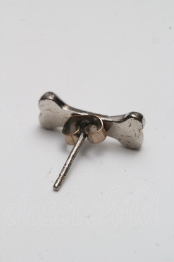 画像2: ヴィヴィアンウエストウッド 中古 / ER/OTHOシングルスタッズピアス  シルバー  S-26-04-12-004-er-AS-ZS (2)