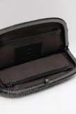 画像3: ヴィヴィアンウエストウッド 中古 / メタルフレームポーチ  黒  S-26-04-29-021-gd-AS-ZS (3)