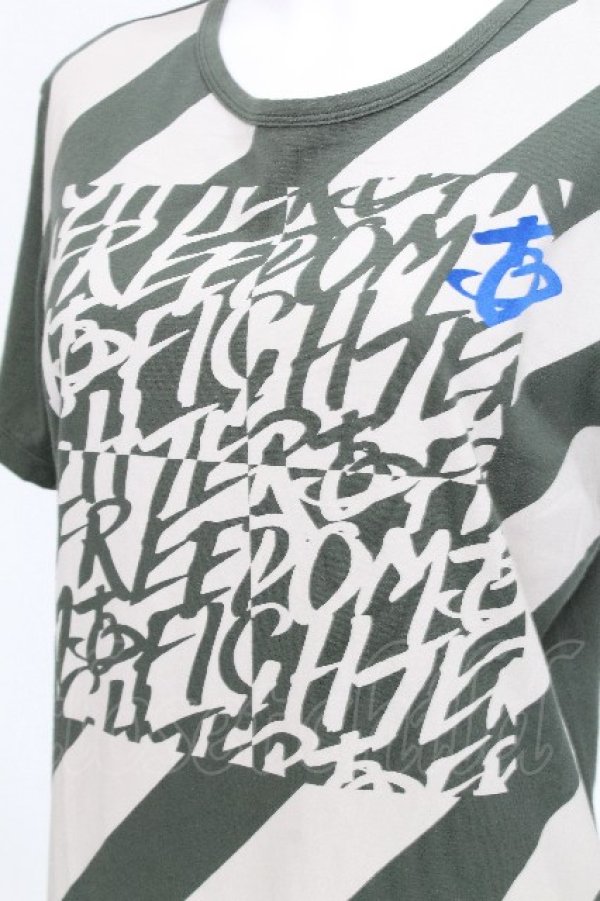 画像3: ヴィヴィアンウエストウッド MAN 中古 / フリーダムファイタークラシック半袖Tシャツ 44 カーキ  S-26-08-16-028-ts-AS-ZS (3)