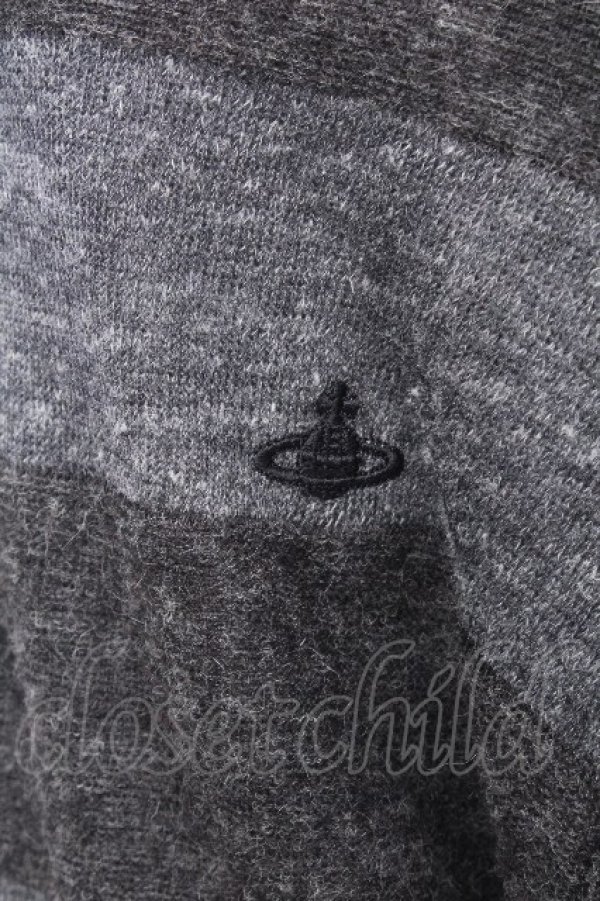 画像4: ヴィヴィアンウエストウッド 中古 / 単色オーブ刺繍ボーダーカーディガン 2 グレー  S-26-10-04-024-to-AS-ZS (4)