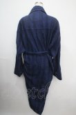 画像2: ヴィヴィアンウエストウッド 中古 / 単色オーブ刺繍チェック柄ウールワンピース 00 紺  Y-25-03-19-047-op-SZ-ZY (2)
