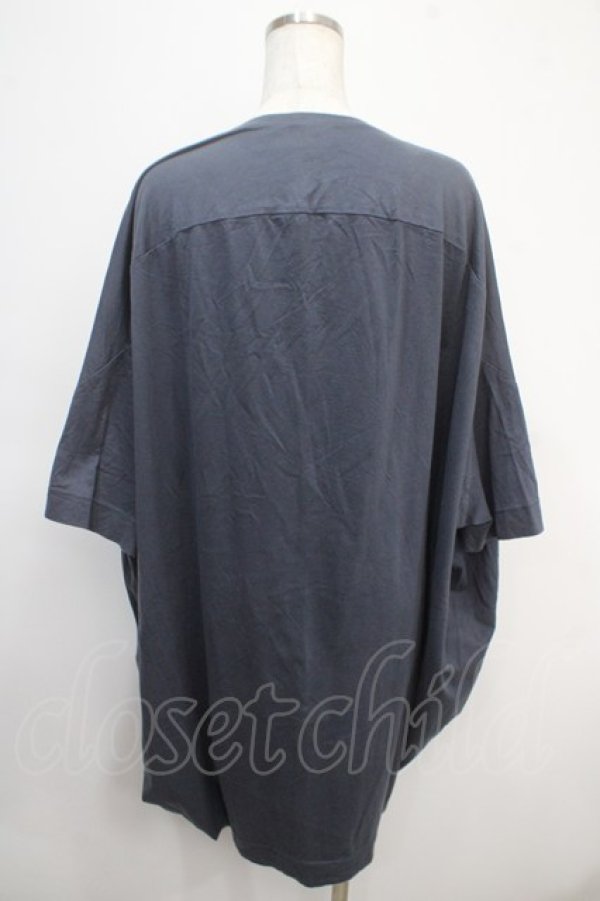 画像2: ヴィヴィアンウエストウッド 中古 / グラフィックORB　BIG Tシャツ 2 青  Y-25-04-30-050-ts-SZ-ZS (2)