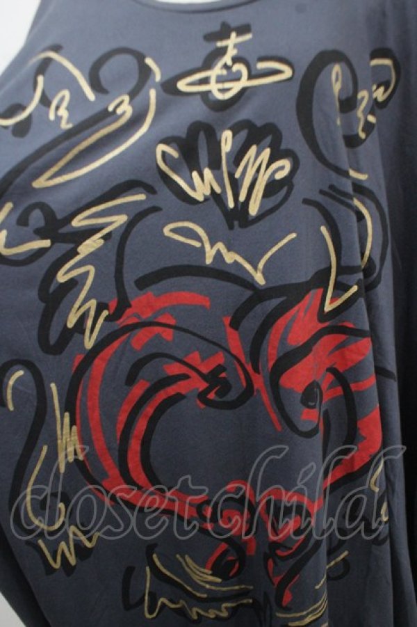 画像3: ヴィヴィアンウエストウッド 中古 / グラフィックORB　BIG Tシャツ 2 青  Y-25-04-30-050-ts-SZ-ZS (3)