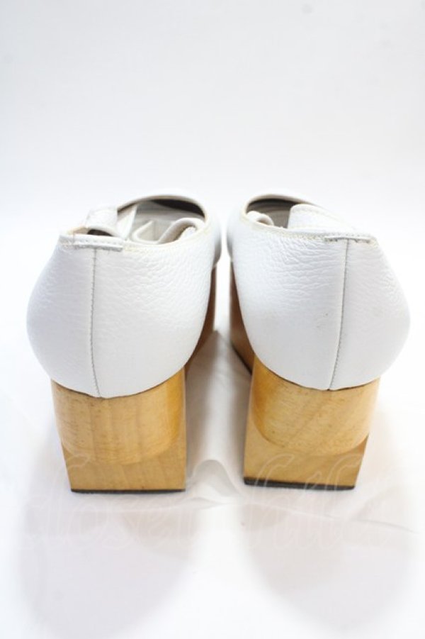 画像3: ヴィヴィアンウエストウッド 中古 / rockin' horse barelina UK6 ホワイト  Y-25-05-28-018-sh-SZ-ZH (3)