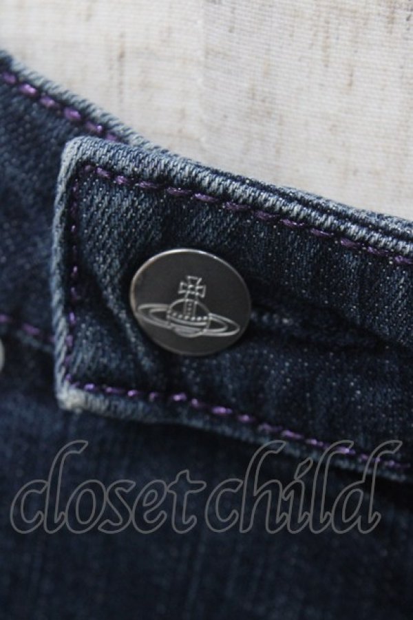 画像4: ヴィヴィアンウエストウッド 中古 / ラメステッチオーブ刺繍ポケットデニムパンツ 2 インディゴ  Y-25-06-18-030-pa-SZ-ZY (4)