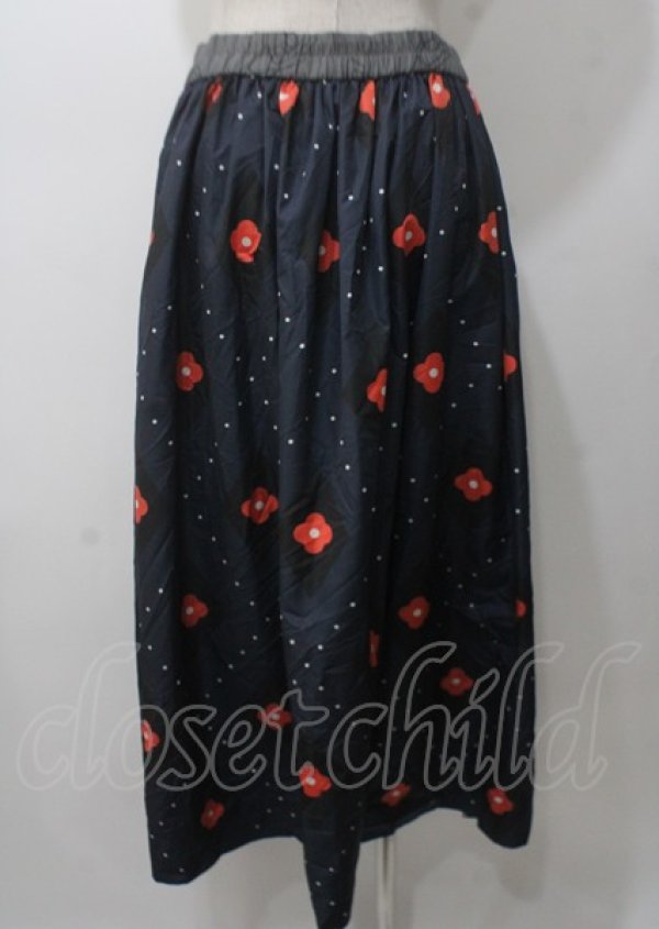 画像2: ヴィヴィアンウエストウッド 中古 / flower argyle　ロングフレアスカート 00 ネイビー  Y-25-07-20-044-sk-AS-ZY (2)