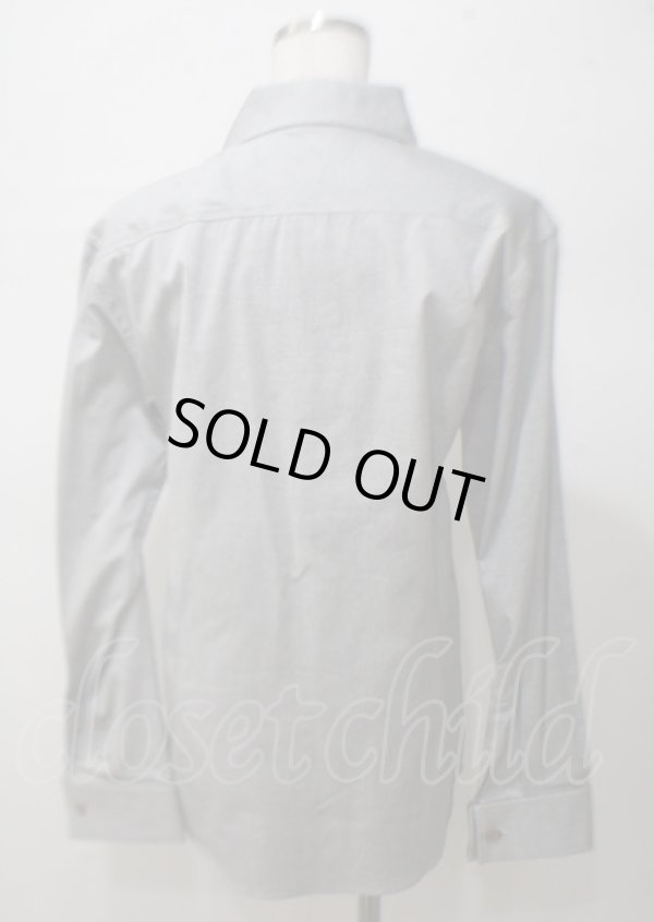 画像2: ヴィヴィアンウエストウッド MAN 中古 / 銀オーブ刺繍シャツ 44 グレー  Y-25-07-20-065-bl-SZ-ZH (2)