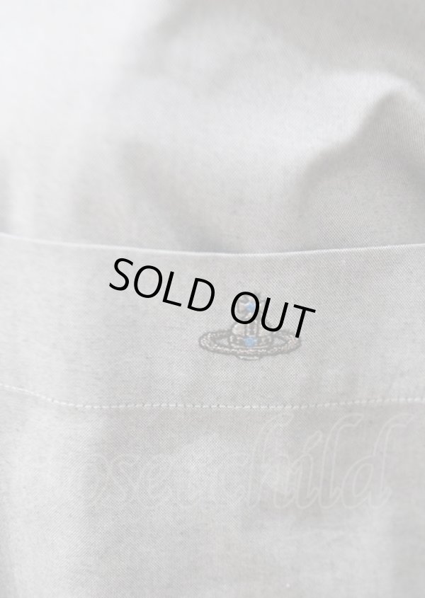 画像3: ヴィヴィアンウエストウッド MAN 中古 / 銀オーブ刺繍シャツ 44 グレー  Y-25-07-20-065-bl-SZ-ZH (3)