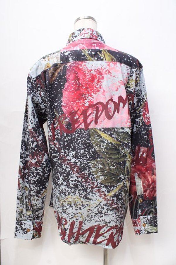 画像3: ヴィヴィアンウエストウッド MAN 中古 / "FREEDOM FIGHTER PUZZLE ROSE" ビッグクラシックシャツ 46 ブルー  Y-25-08-20-019-bl-SZ-ZY (3)