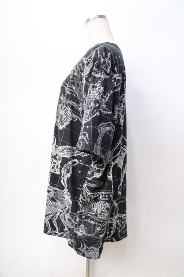 画像2: ヴィヴィアンウエストウッド 中古 / 星座柄Tシャツ  黒  Y-25-08-20-024-to-AS-ZY (2)