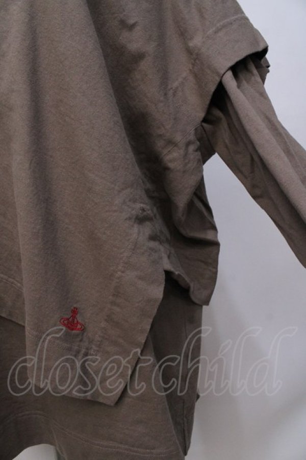 画像4: ヴィヴィアンウエストウッド 中古 / 変形レイヤードオーブ刺繍カットソー 00 カーキ  Y-25-08-20-031-to-SZ-ZY (4)